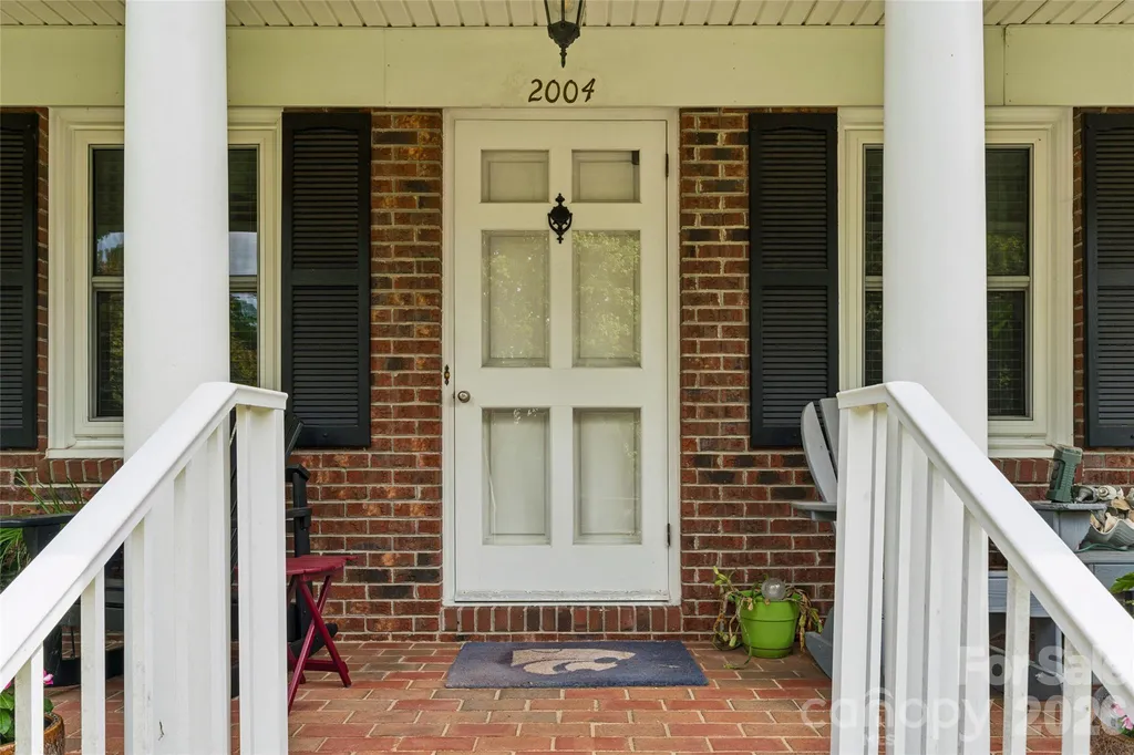 2004 Battle Street Salisbury NC 28146