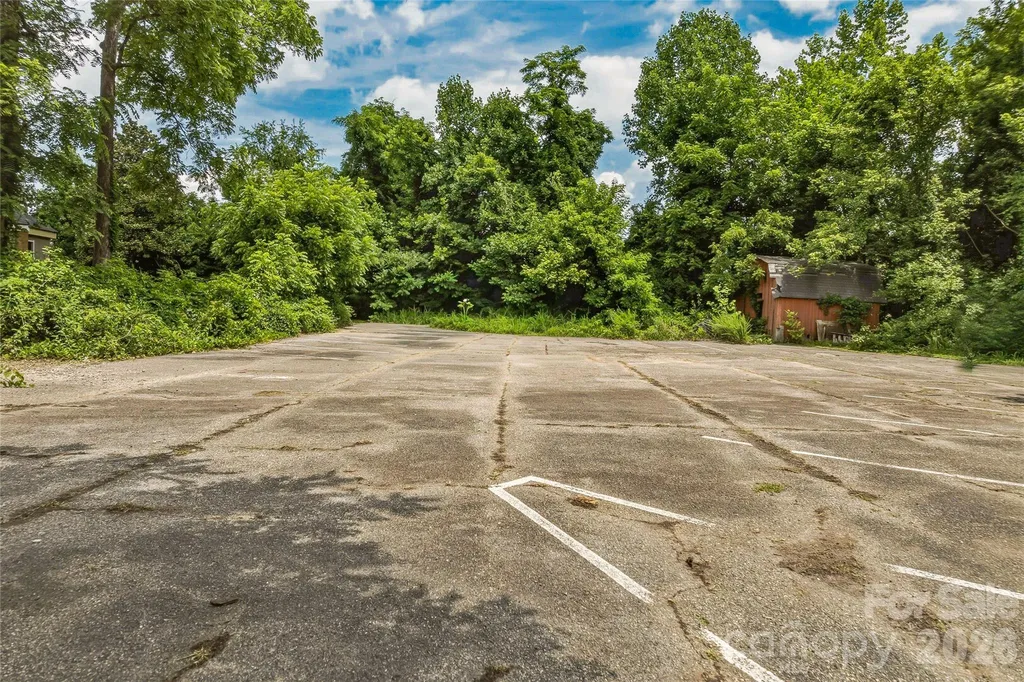 31 Meadows Blake House Lane Fletcher NC 28732