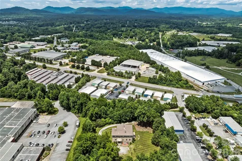 31 Meadows Blake House Lane Fletcher NC 28732