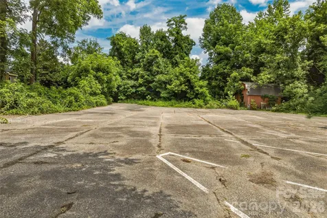 31 Meadows Blake House Lane Fletcher NC 28732