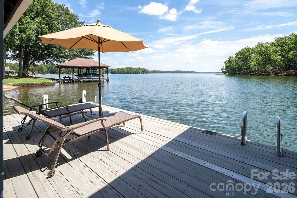 136 Lakeland Circle Mount Gilead NC 27306