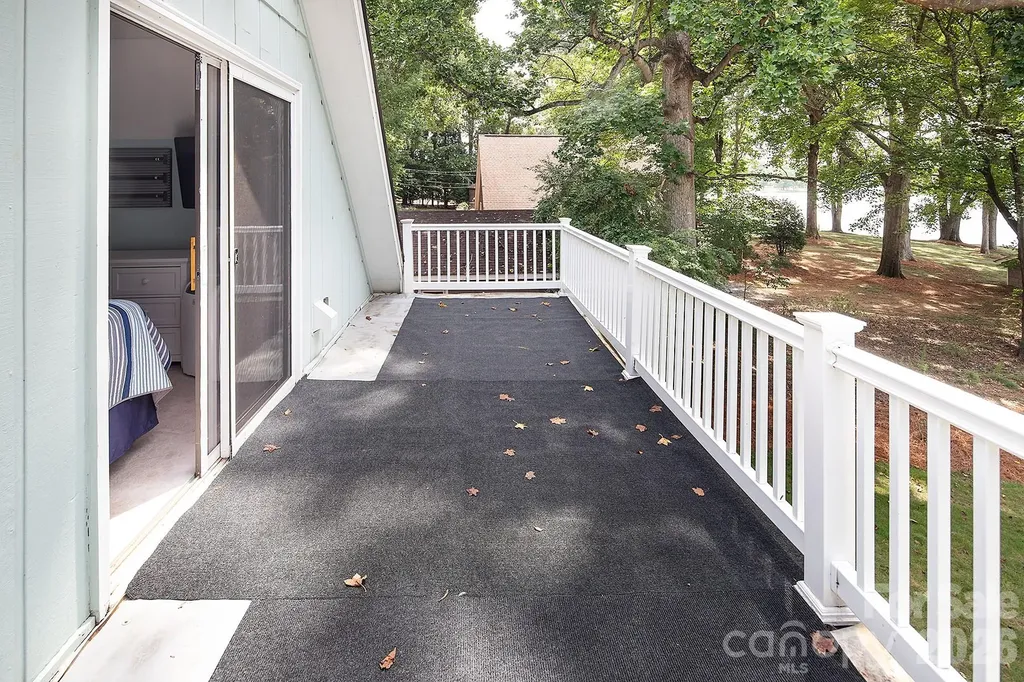 136 Lakeland Circle Mount Gilead NC 27306