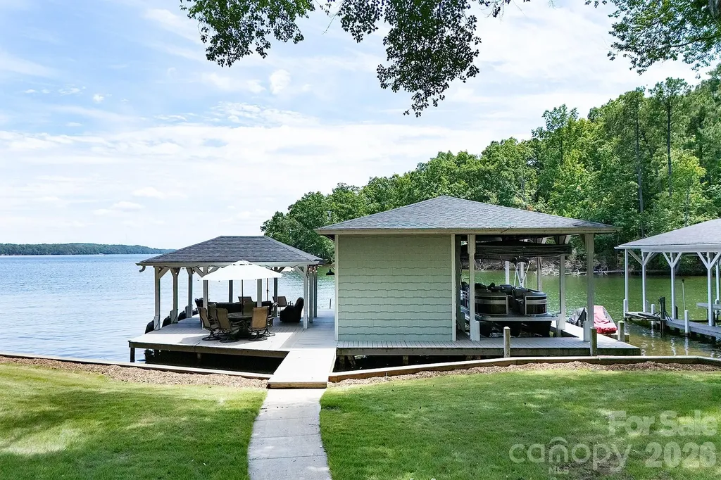 136 Lakeland Circle Mount Gilead NC 27306