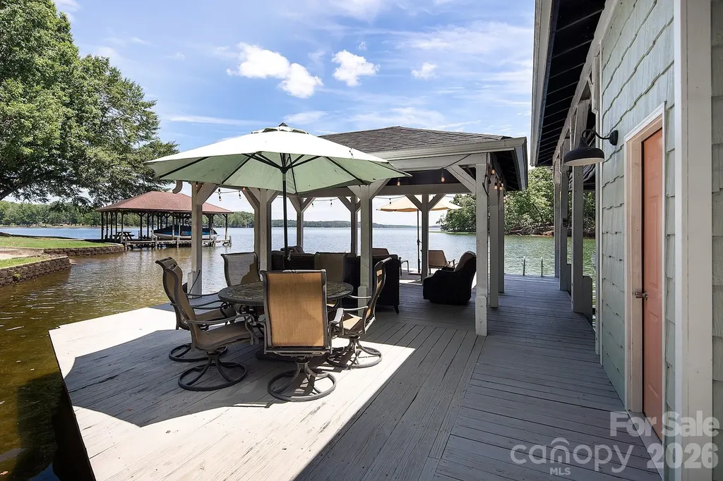 136 Lakeland Circle Mount Gilead NC 27306