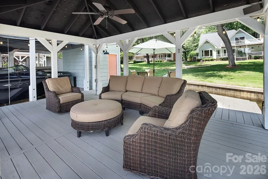 136 Lakeland Circle Mount Gilead NC 27306