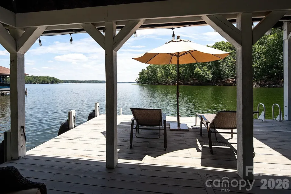 136 Lakeland Circle Mount Gilead NC 27306