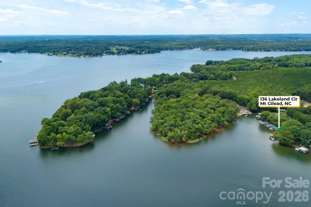 136 Lakeland Circle Mount Gilead NC 27306