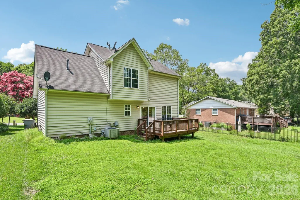 7329 Starvalley Drive Charlotte NC 28210