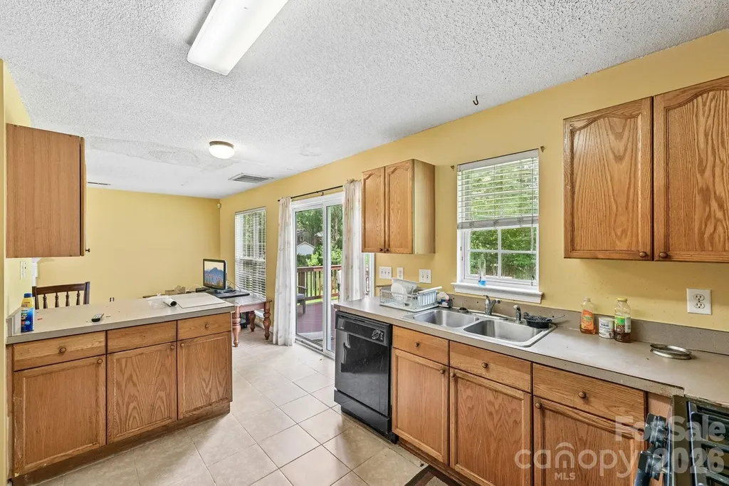 7329 Starvalley Drive Charlotte NC 28210
