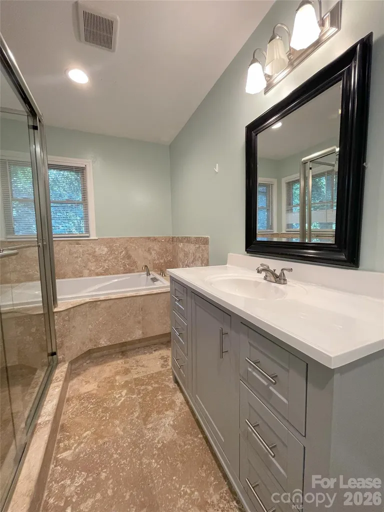 5226 Murrayhill Road Charlotte NC 28210