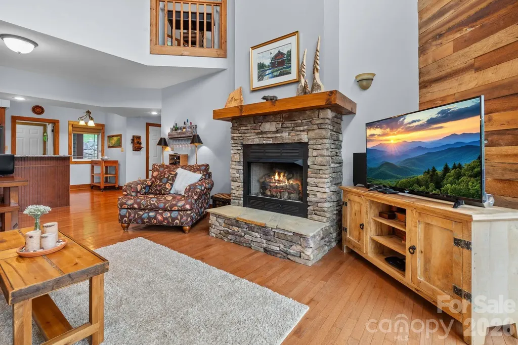 747 Whitetail Trail Banner Elk NC 28604
