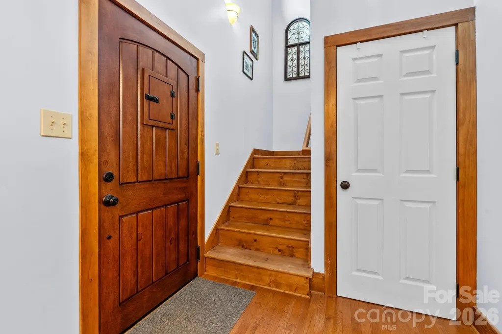 747 Whitetail Trail Banner Elk NC 28604