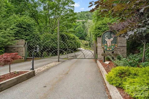 747 Whitetail Trail Banner Elk NC 28604