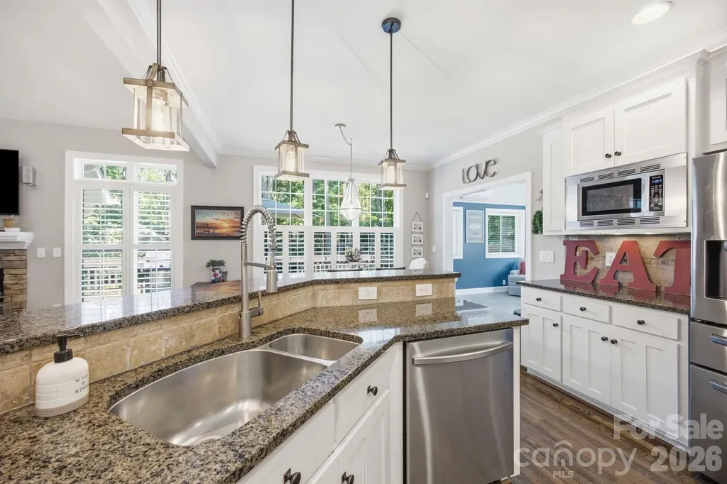 240 Silvercliff Drive Mount Holly NC 28120