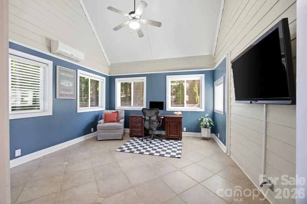 240 Silvercliff Drive Mount Holly NC 28120