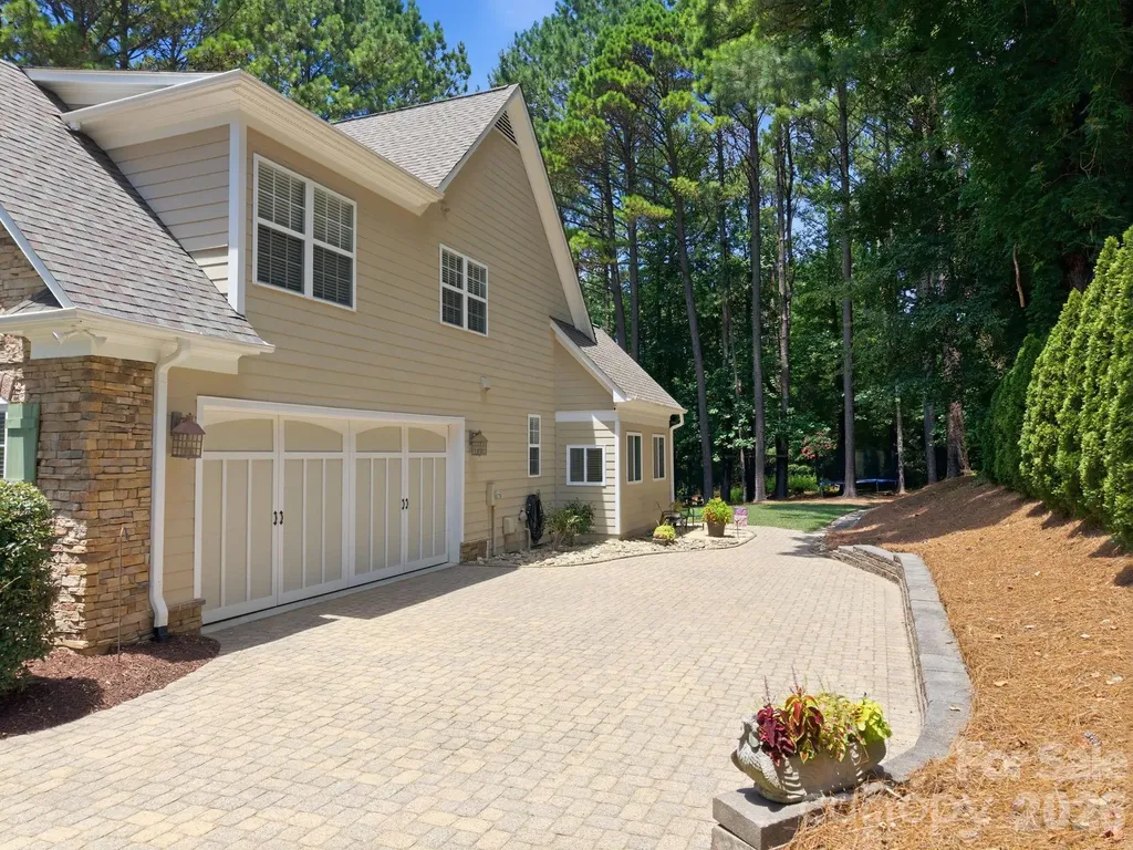 240 Silvercliff Drive Mount Holly NC 28120