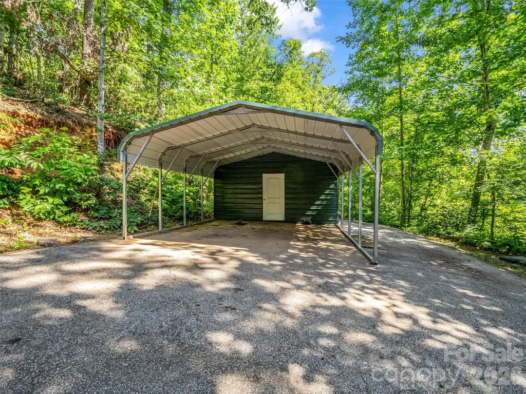 771 Bishop Lane Mill Spring NC 28756