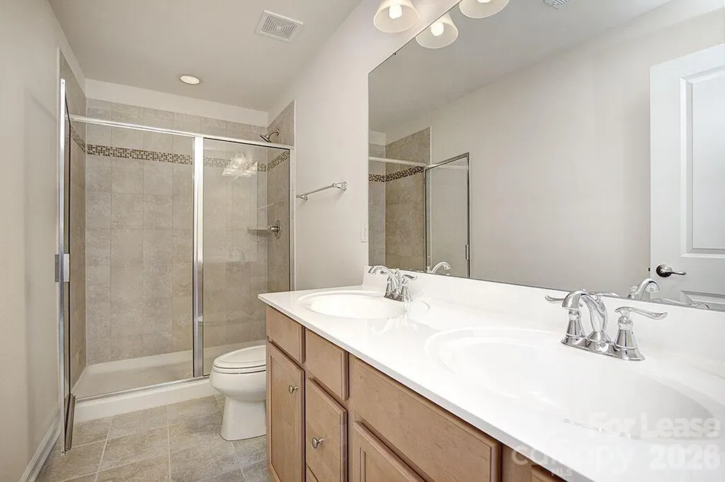 2704 Silverthorn Drive Charlotte NC 28273
