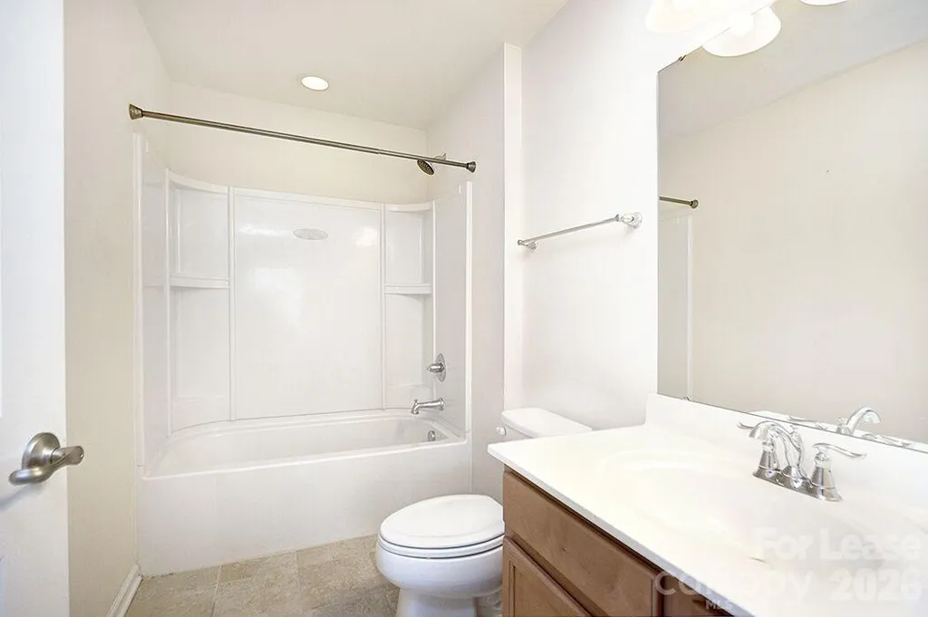 2704 Silverthorn Drive Charlotte NC 28273