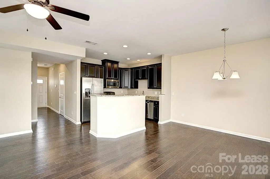 2704 Silverthorn Drive Charlotte NC 28273
