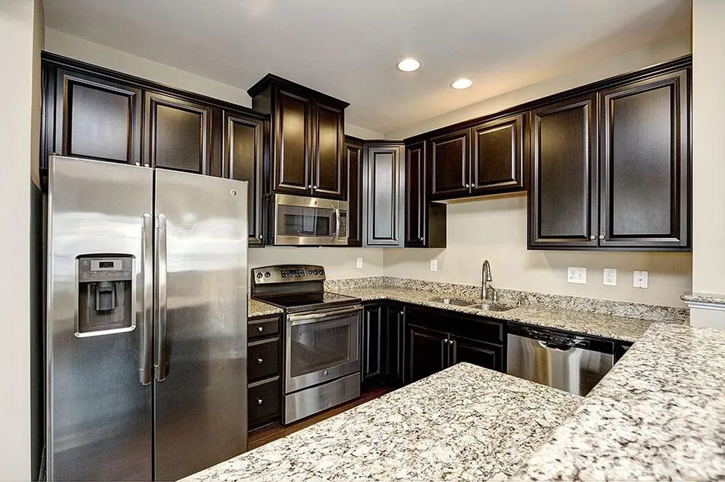2704 Silverthorn Drive Charlotte NC 28273