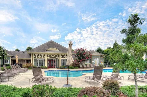 2704 Silverthorn Drive Charlotte NC 28273