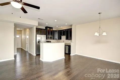 2704 Silverthorn Drive Charlotte NC 28273
