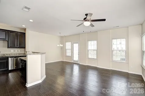 2704 Silverthorn Drive Charlotte NC 28273