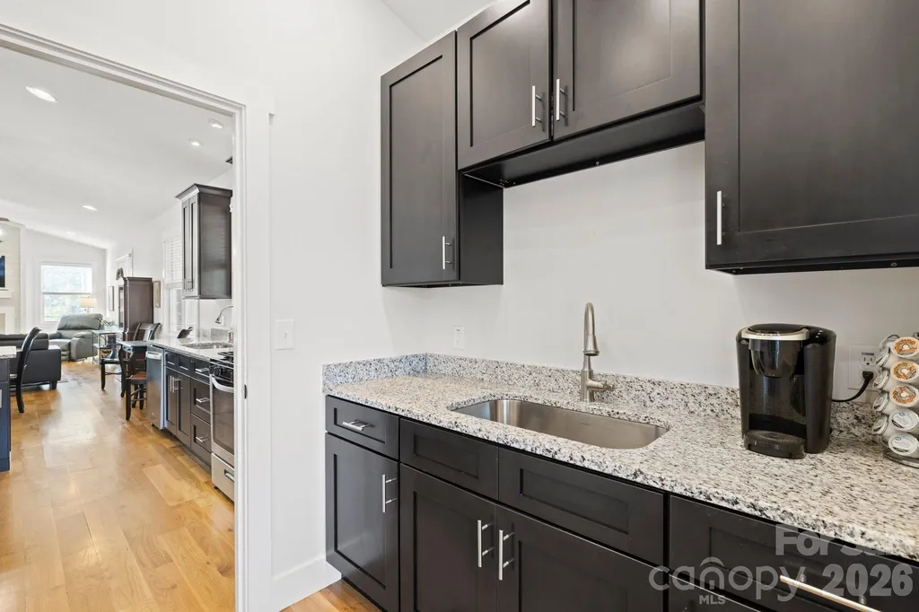 82 Summit Circle Hendersonville NC 28739