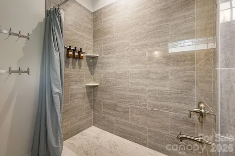 82 Summit Circle Hendersonville NC 28739