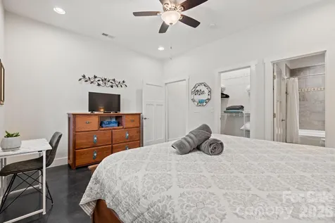 82 Summit Circle Hendersonville NC 28739