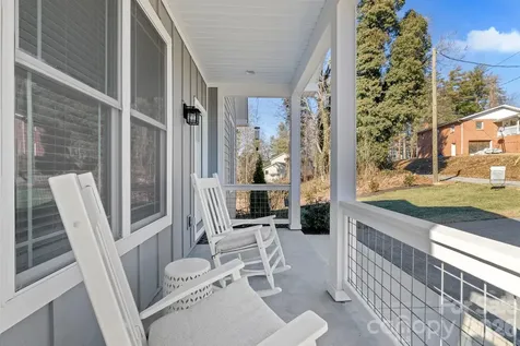 82 Summit Circle Hendersonville NC 28739