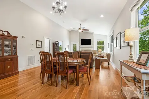 82 Summit Circle Hendersonville NC 28739