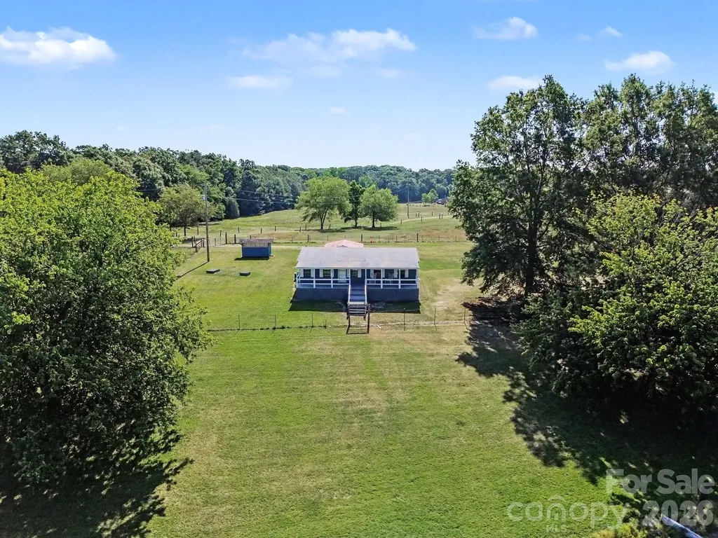 812 N Forest Hills School Road Marshville NC 28103