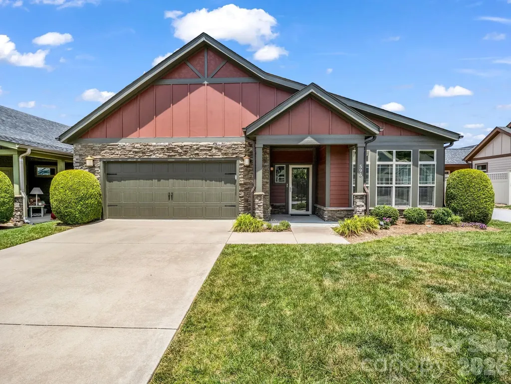595 Summerfield Place Flat Rock NC 28731