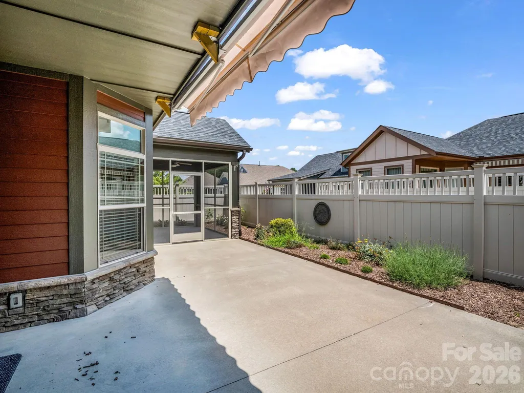 595 Summerfield Place Flat Rock NC 28731