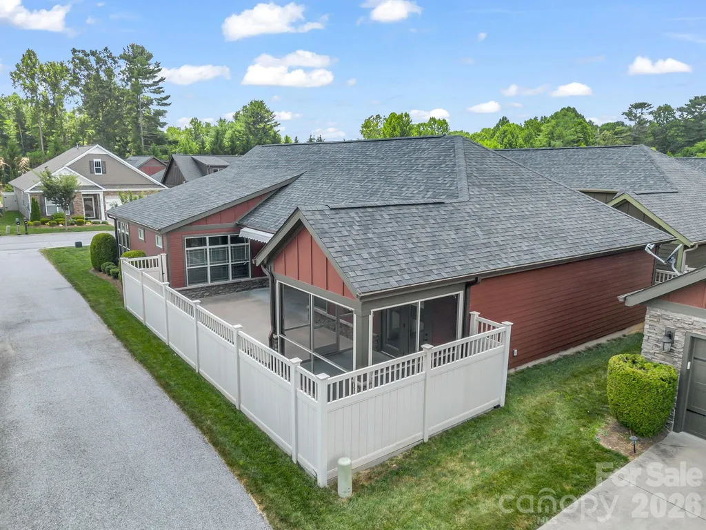 595 Summerfield Place Flat Rock NC 28731