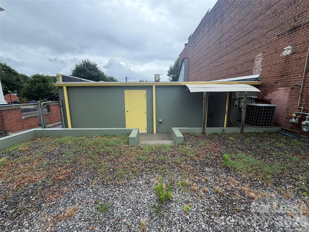 119 E Broad Street Statesville NC 28677