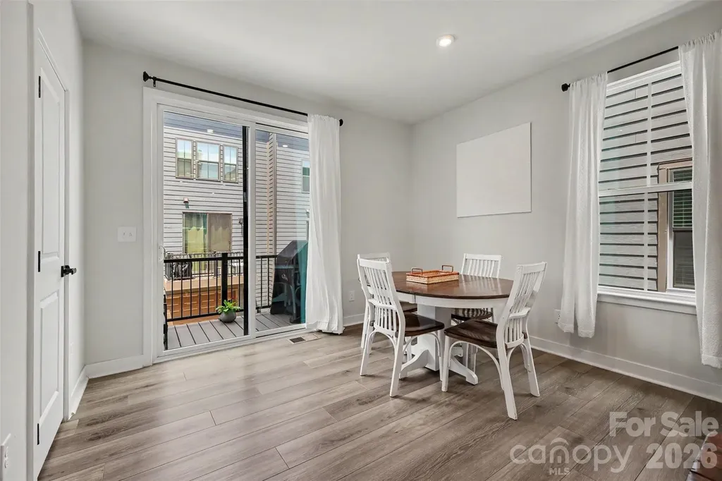 1018 Simcoe Lane Charlotte NC 28217
