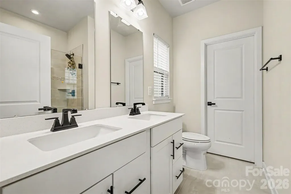 1018 Simcoe Lane Charlotte NC 28217