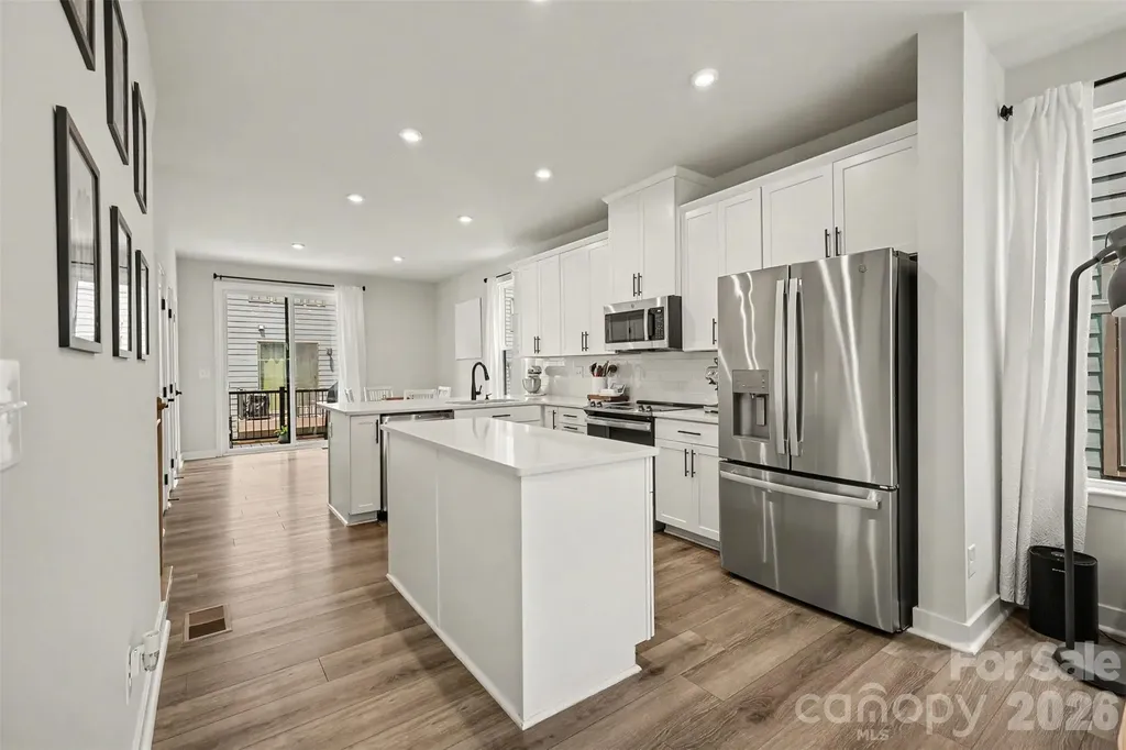 1018 Simcoe Lane Charlotte NC 28217
