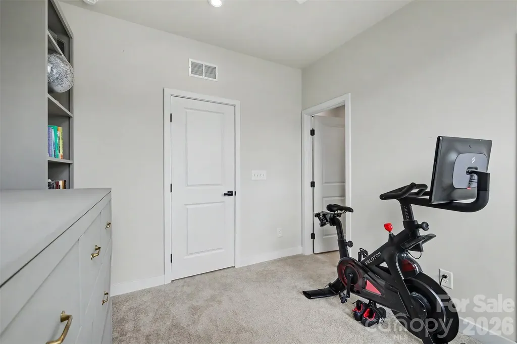 1018 Simcoe Lane Charlotte NC 28217