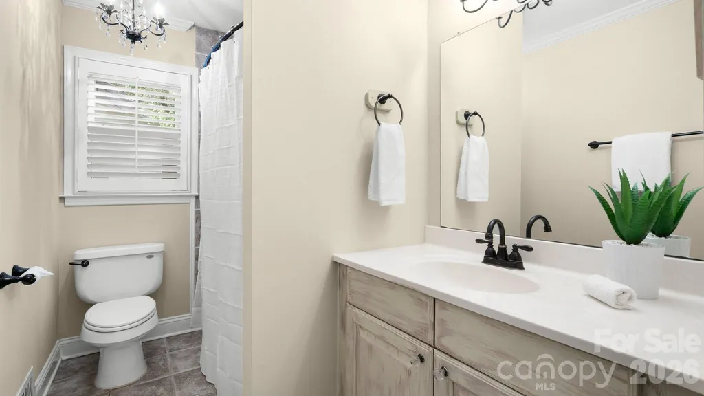 5305 Newgate Court Charlotte NC 28226