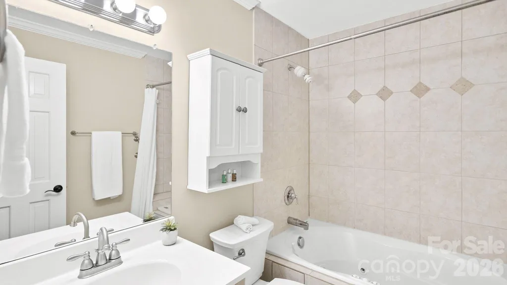 5305 Newgate Court Charlotte NC 28226