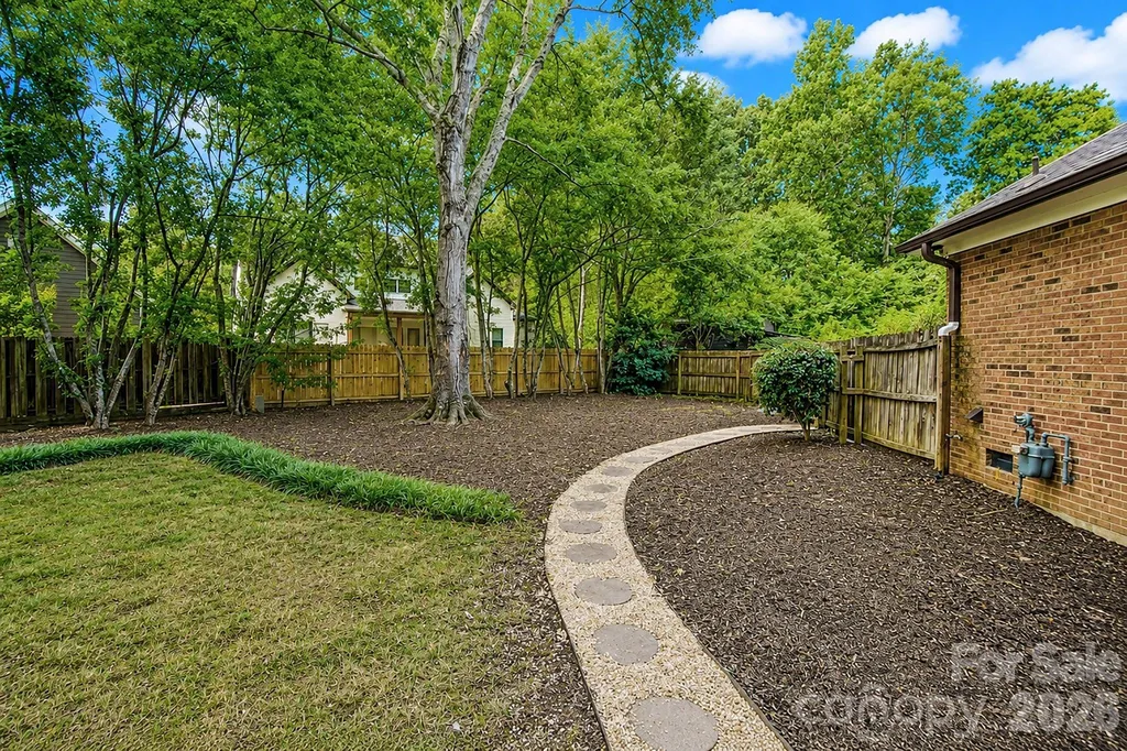 5305 Newgate Court Charlotte NC 28226