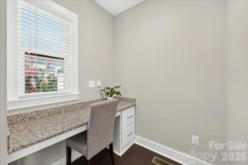 2115 Garabrandt Lane Charlotte NC 28204