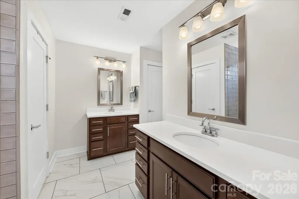 2115 Garabrandt Lane Charlotte NC 28204