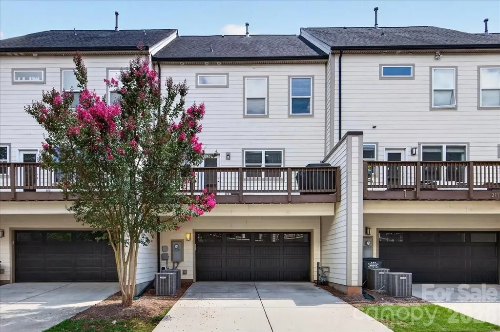 2115 Garabrandt Lane Charlotte NC 28204