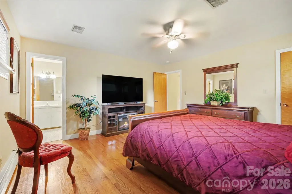 298 Enwood Drive Charlotte NC 28214