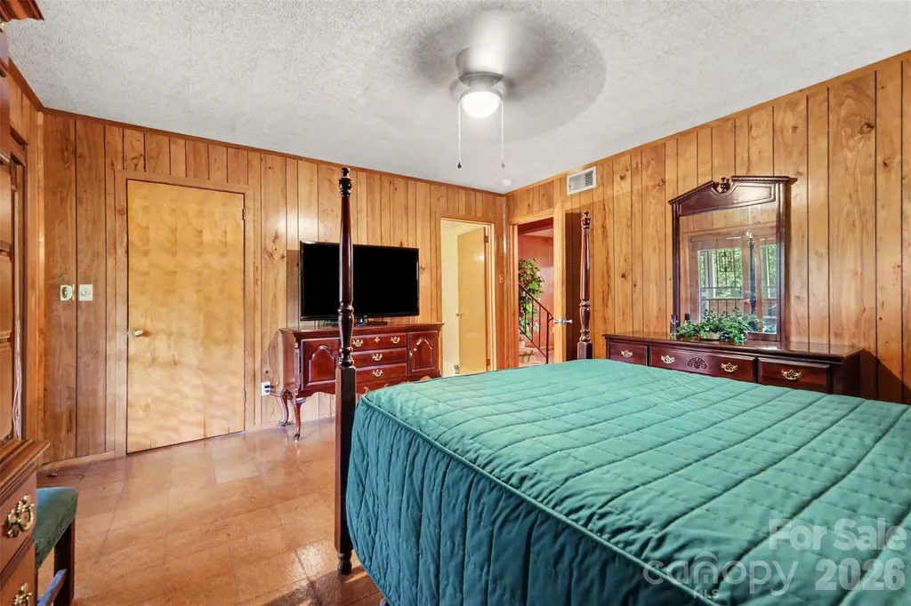 298 Enwood Drive Charlotte NC 28214